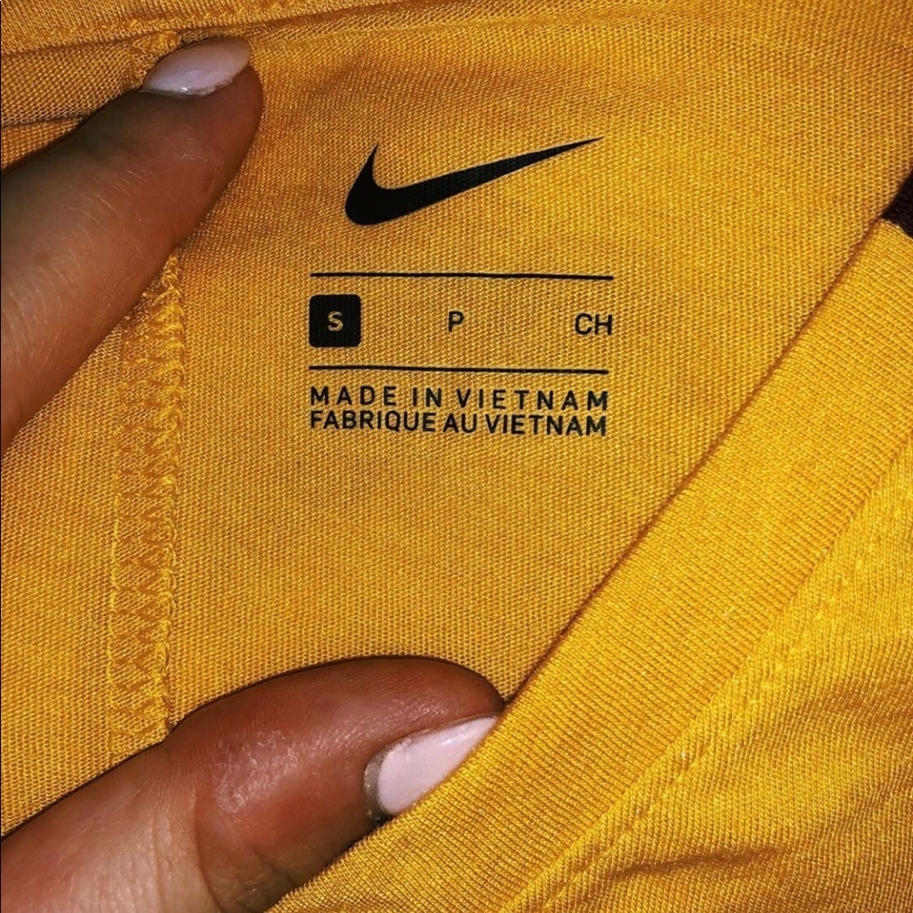 ❤️university of minnesota t-shirt💛